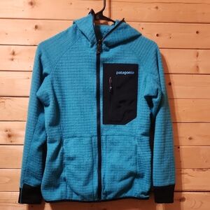 Womens Patagonia Reversable Jacket Size Small R3 Regulator Hooded